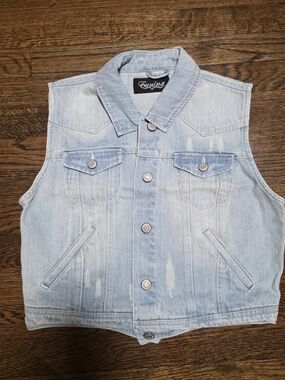 eunina Light Blue Washed Denim Vest, New No Tag